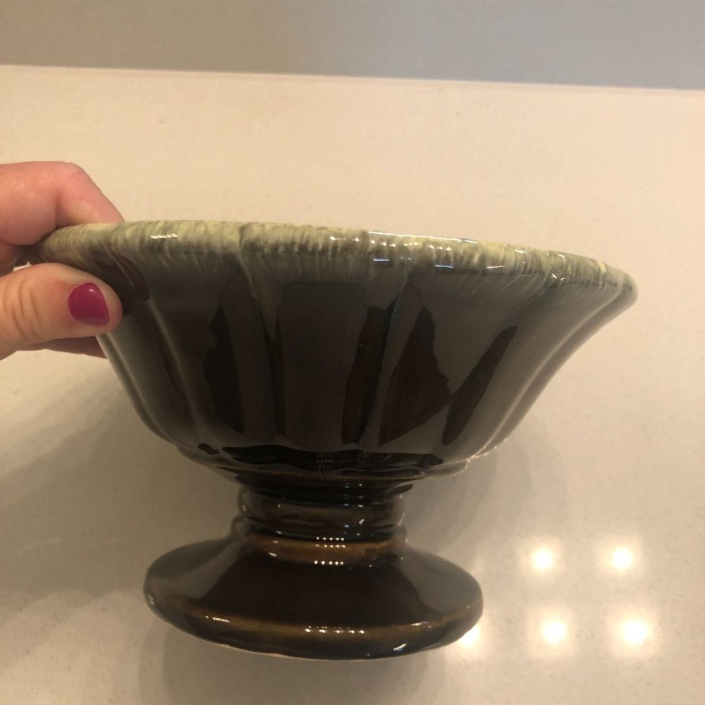 Vintage Hull USA Pottery F95 Pedestal Bowl - Olive Green Drip Glaze - Pristine